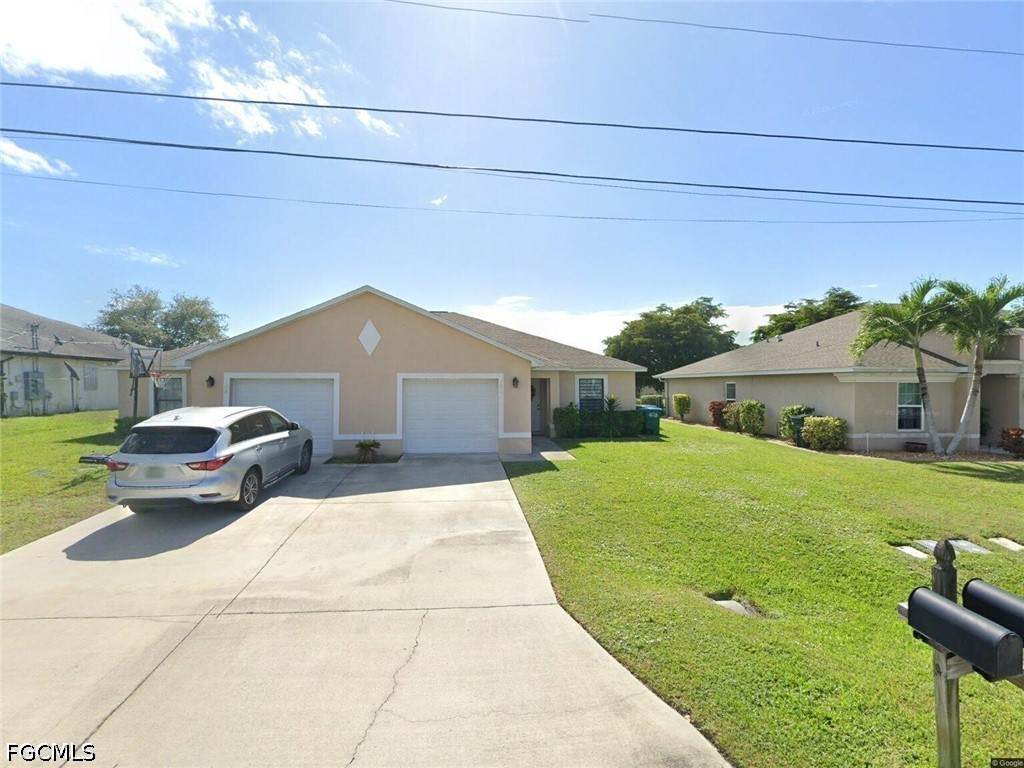 704 6th Terrace - Photo 1