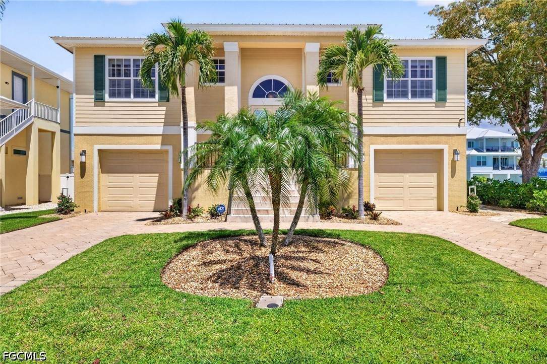 243 Driftwood Lane - Photo 1