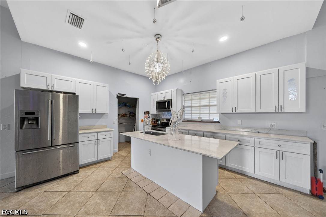 614 Jackson Avenue - Photo 1