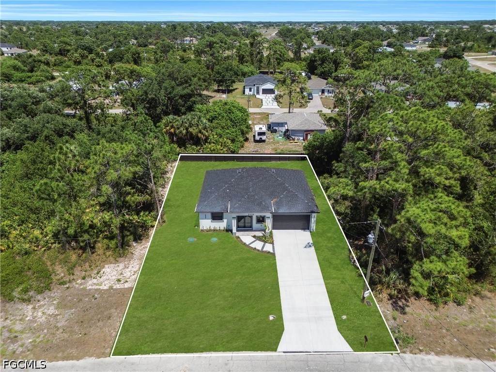5035 Spinnaker Road - Photo 1