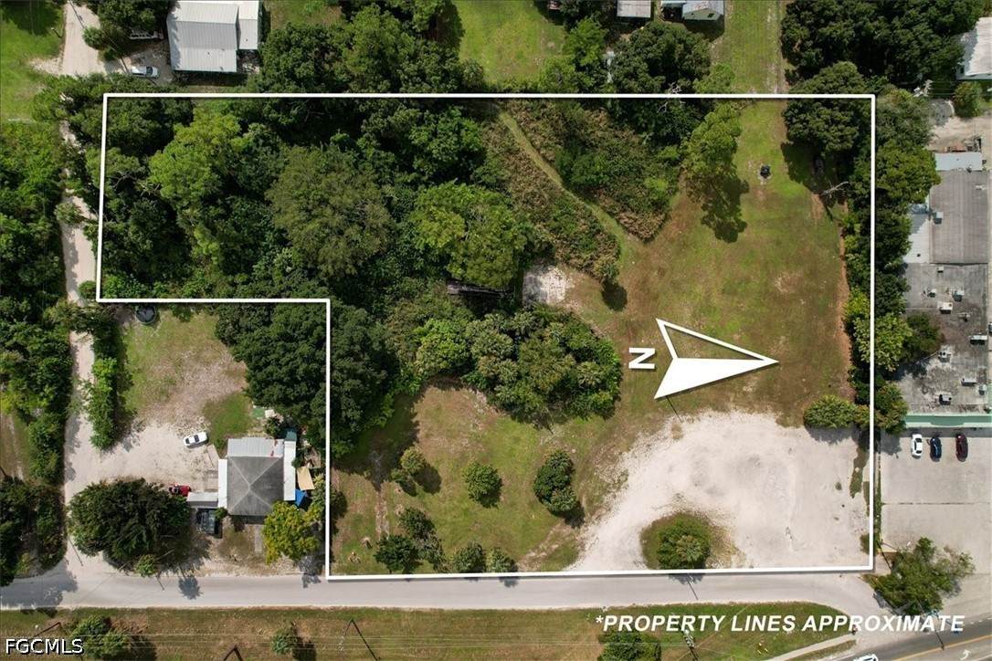 207 15th Street - Photo 1