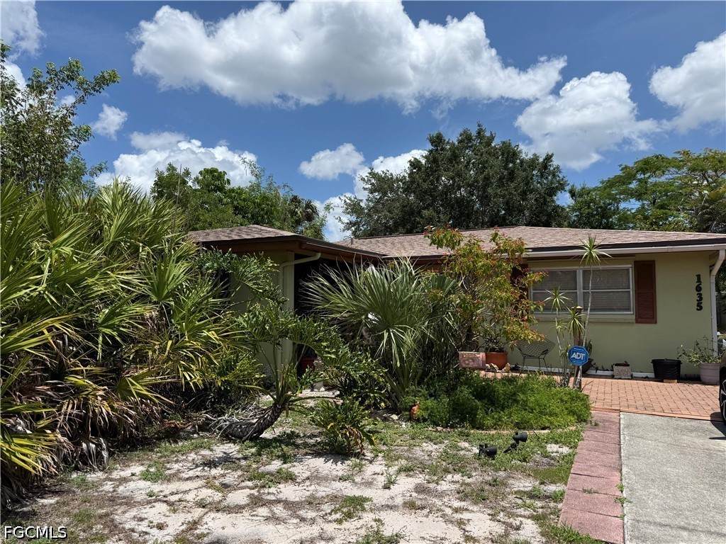 1635 Kensington Court - Photo 1