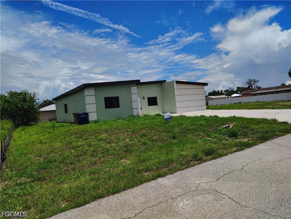 423 Canyon Drive - Photo 1