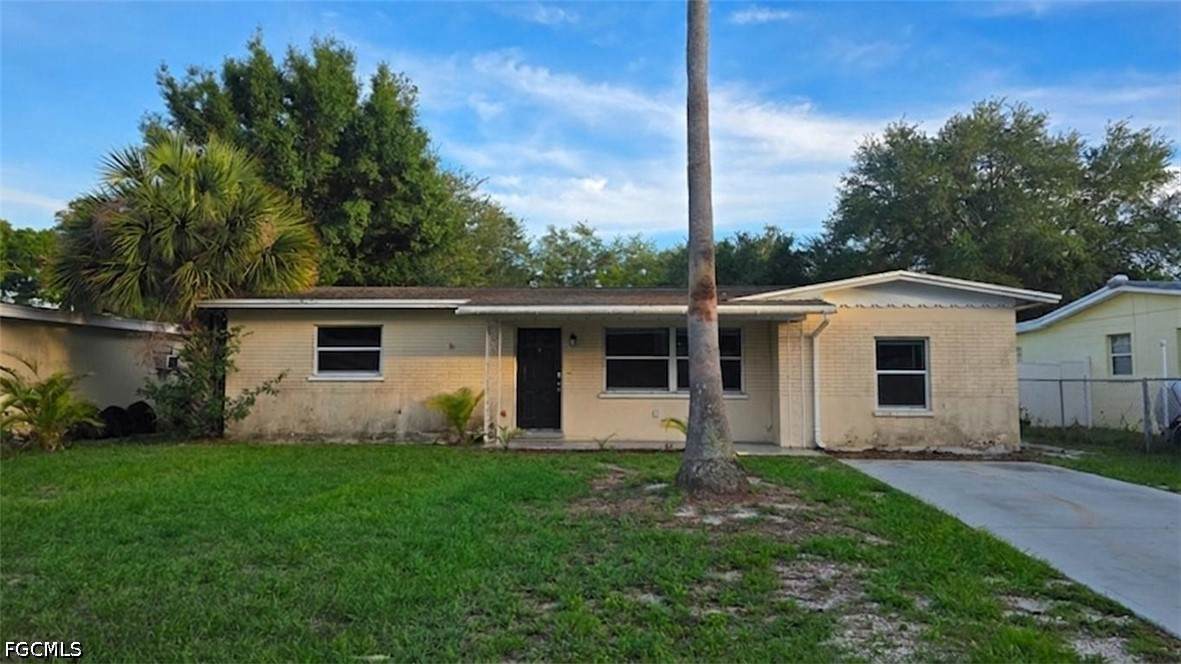 731 Lakeside Drive - Photo 1