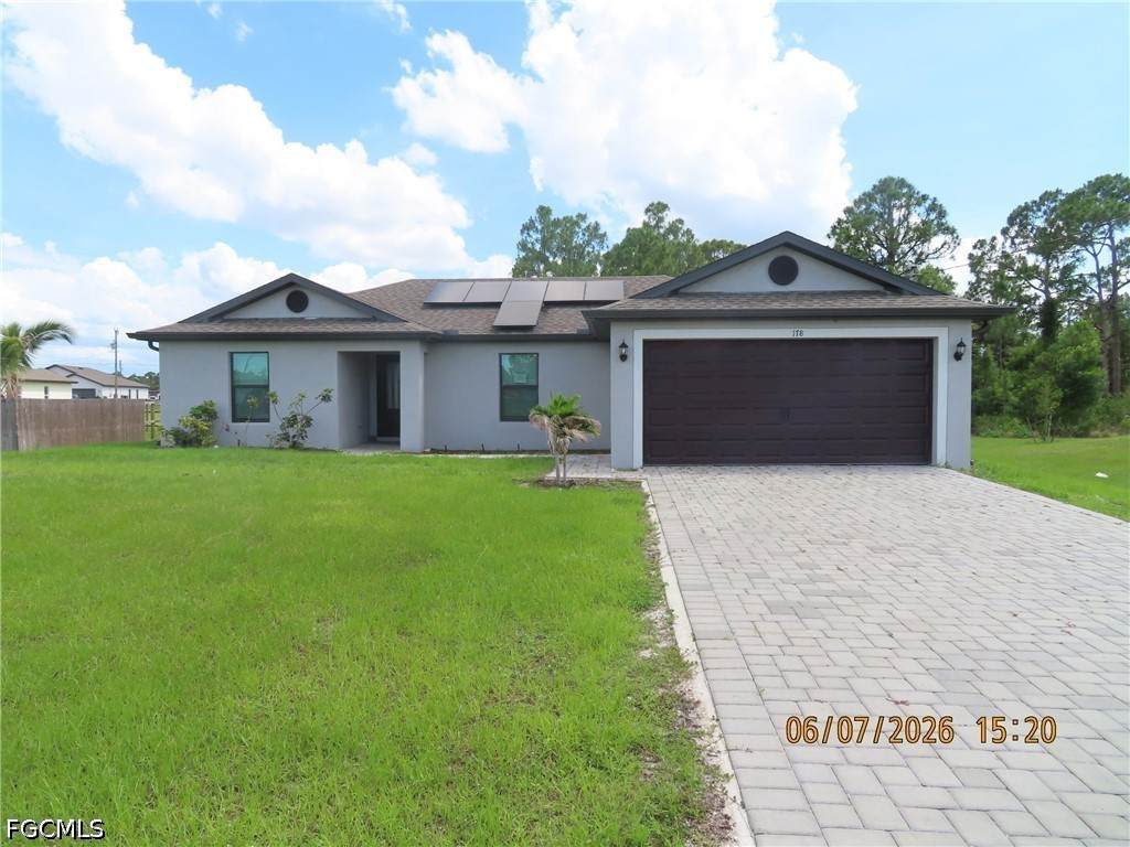 178 Blackstone Drive - Photo 1