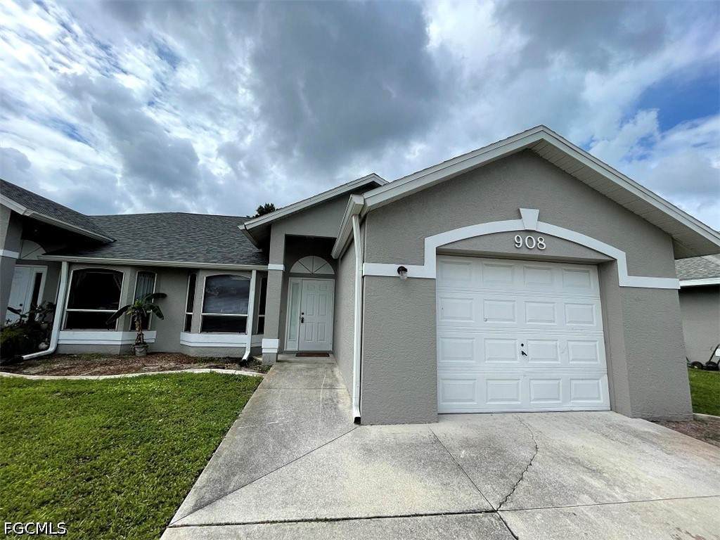 906 Cape Coral Parkway - Photo 1