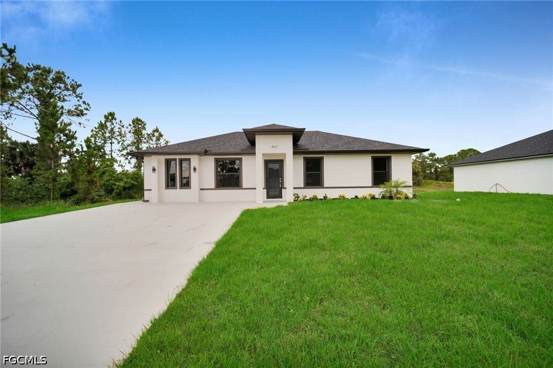462 Lampion Avenue - Photo 1