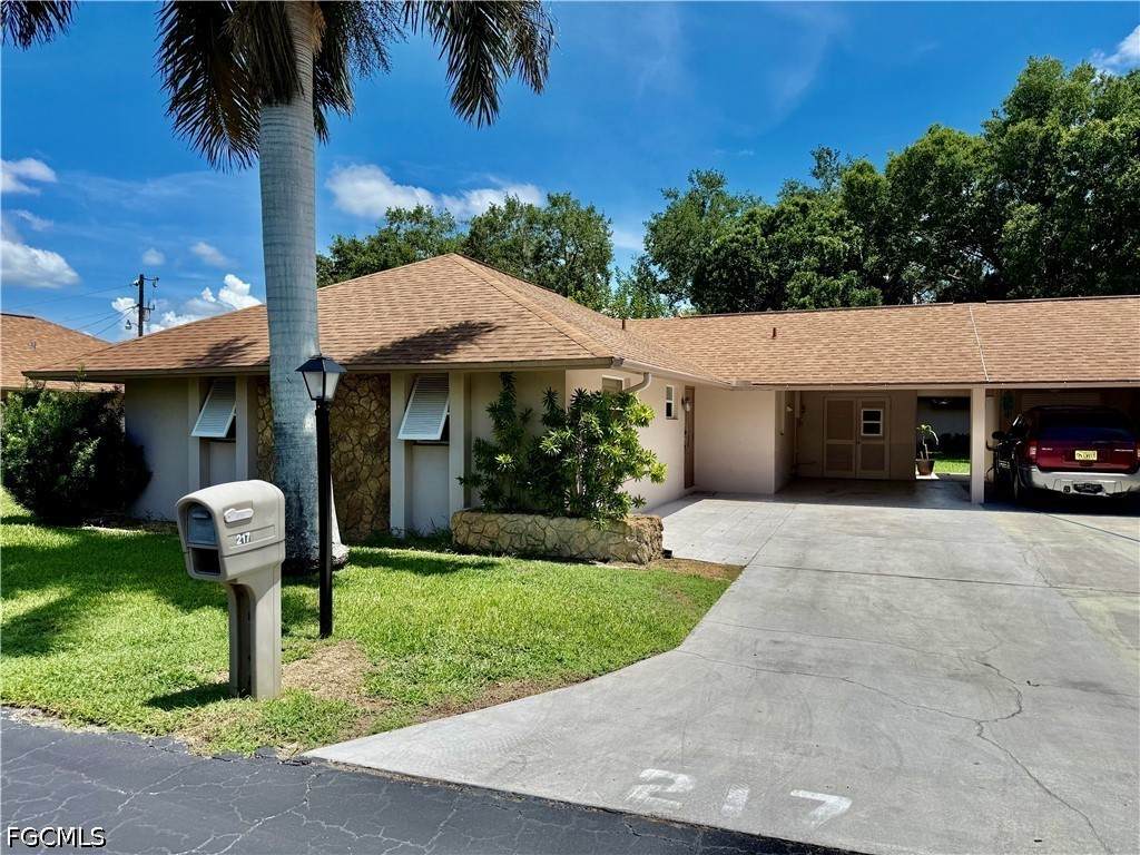 217 Oaklawn Court - Photo 1