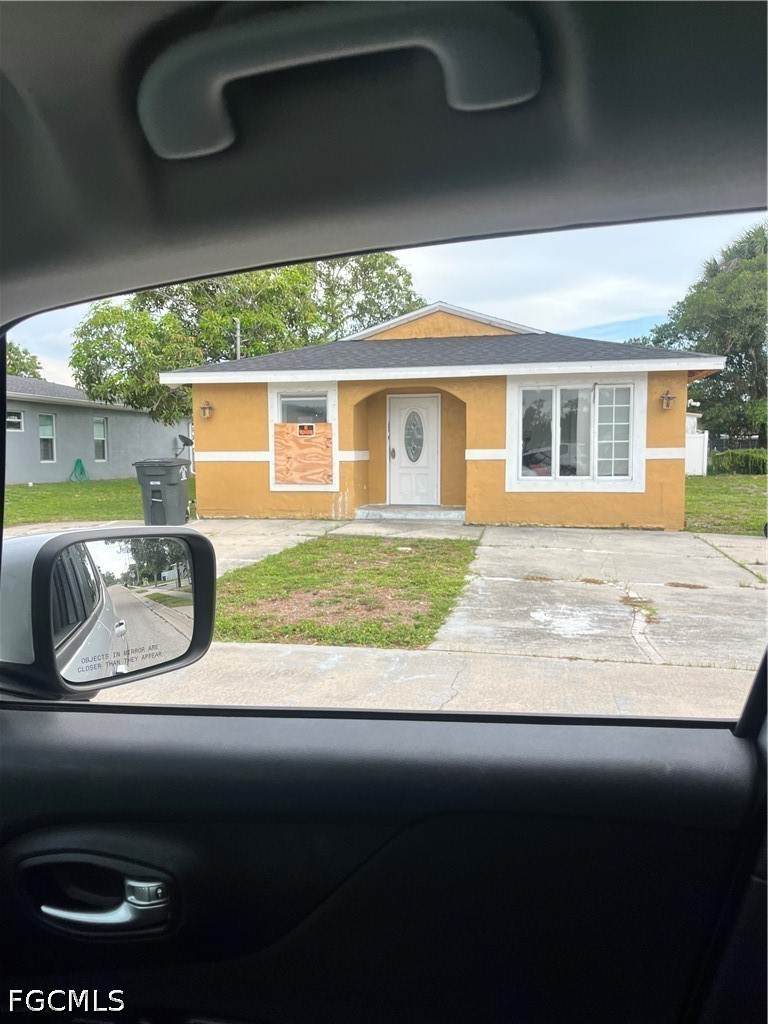 3120 Douglas Avenue - Photo 1