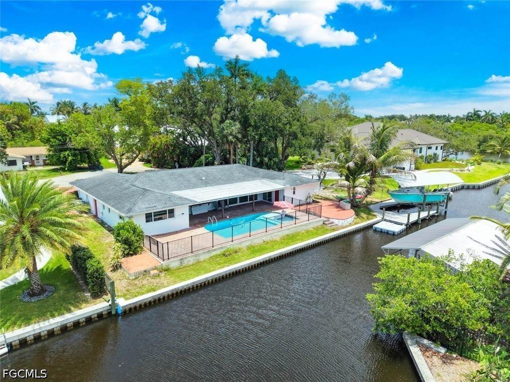 1040 Edgemere Drive - Photo 1
