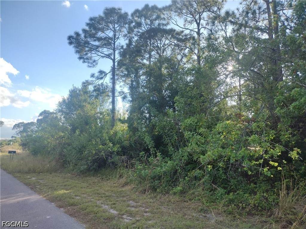 462 Loretta Avenue - Photo 1