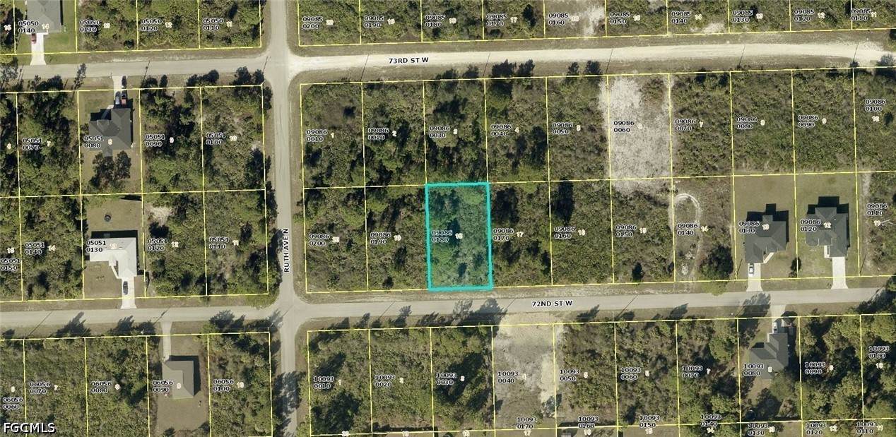 3214 72nd Street - Photo 1