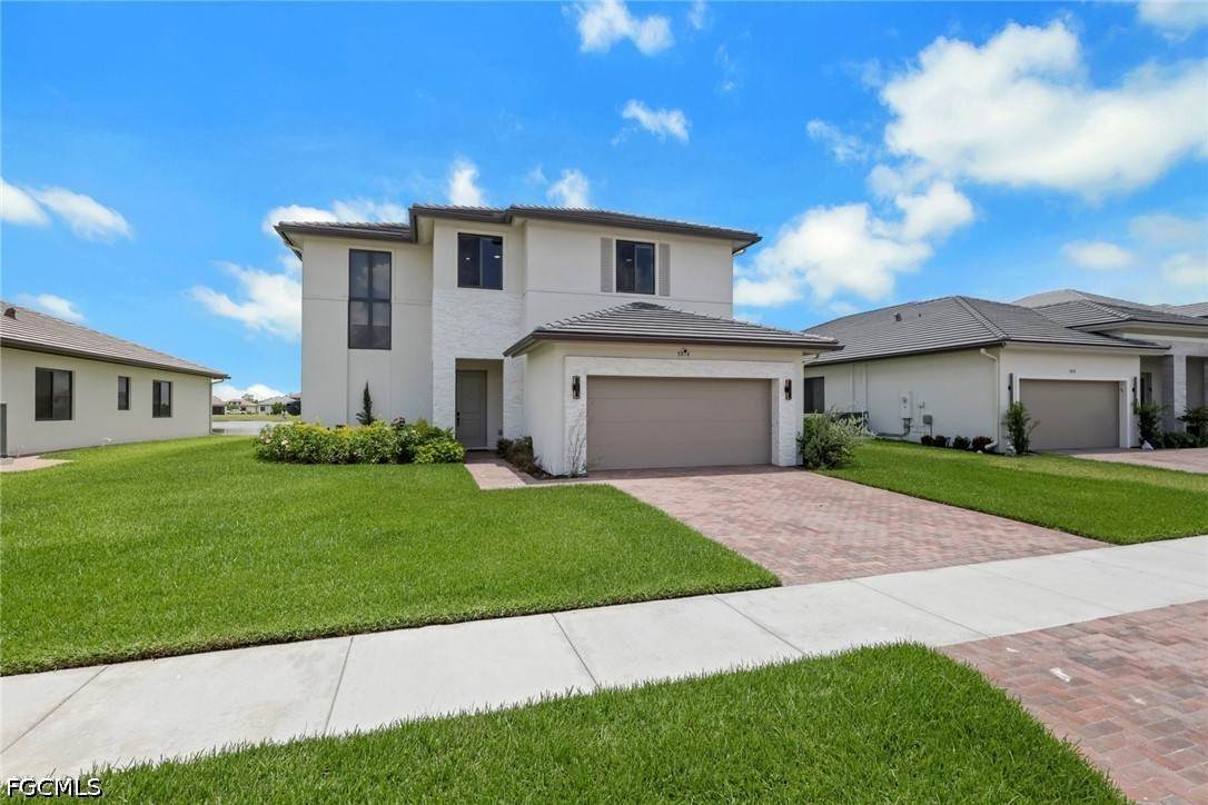 5074 Penella Avenue - Photo 1