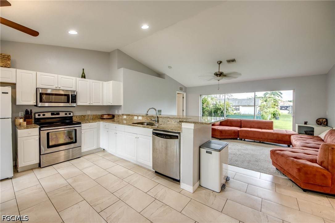 625 11th Terrace - Photo 1