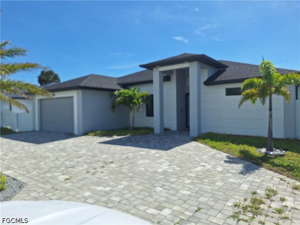 404 Chiquita Boulevard - Photo 1