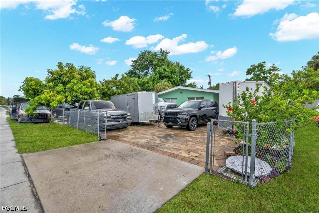 1847 Maple Drive - Photo 1