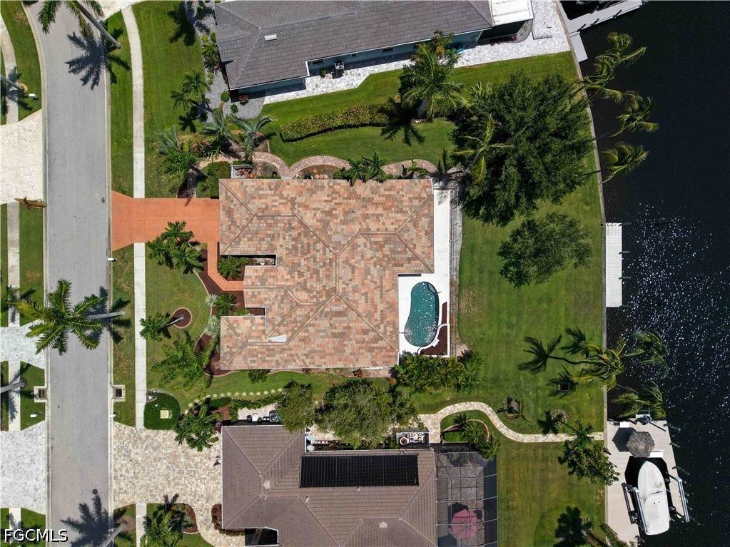 5514 Merlyn Lane - Photo 1