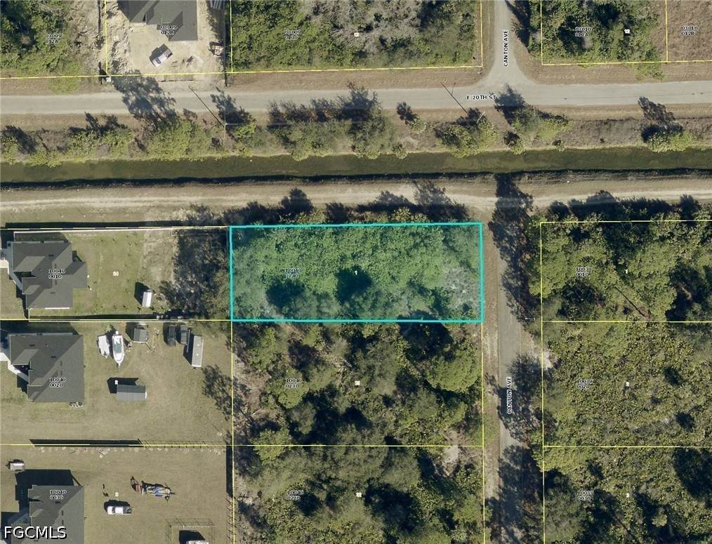 1923 Canton Avenue - Photo 1