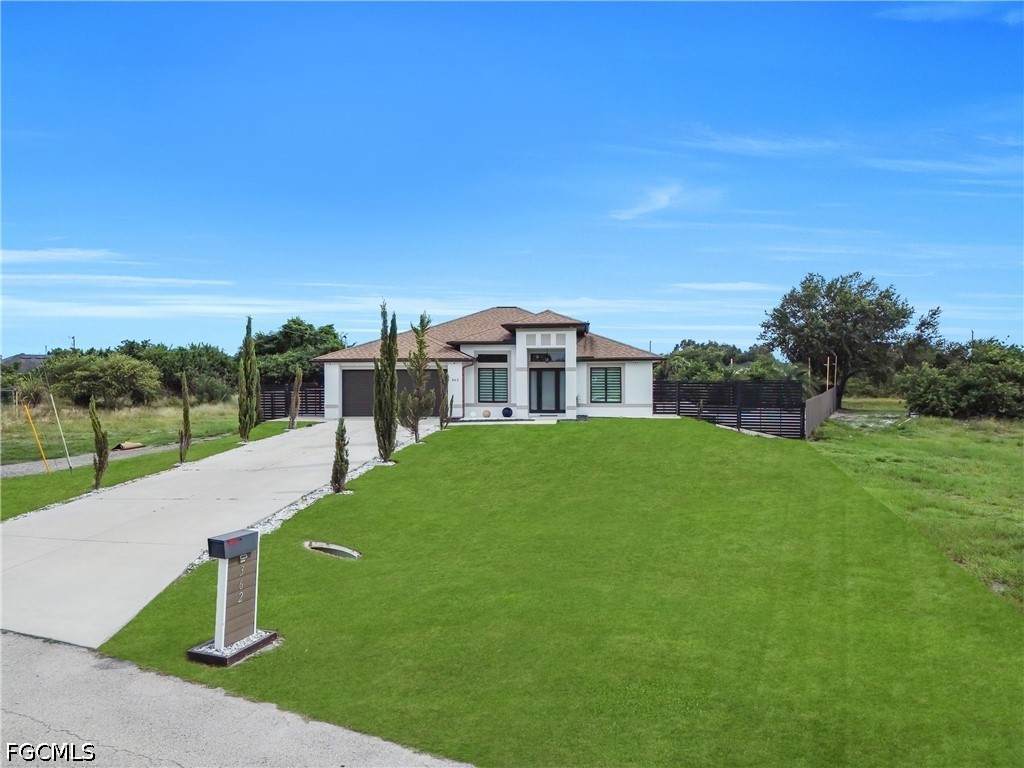 362 Pecan Avenue - Photo 1