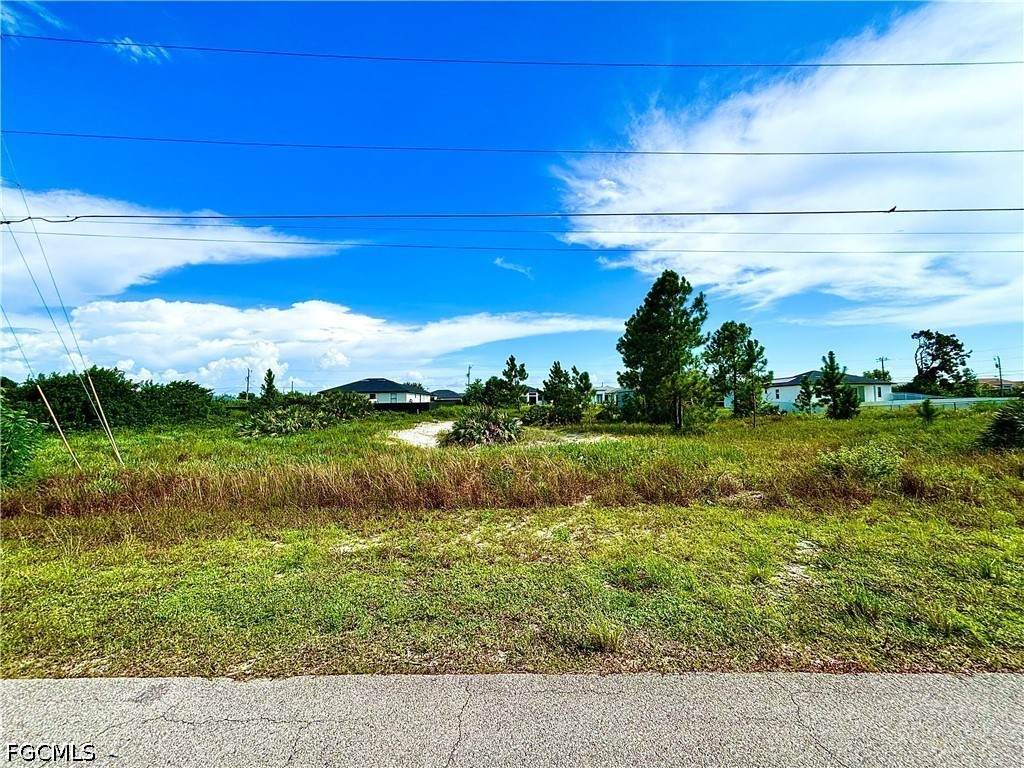 3215 32nd Street - Photo 1