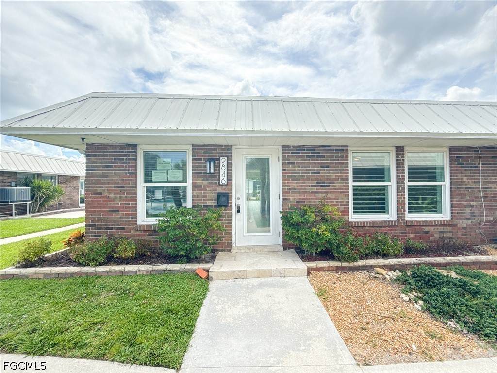 2846 Arbutus Street - Photo 1