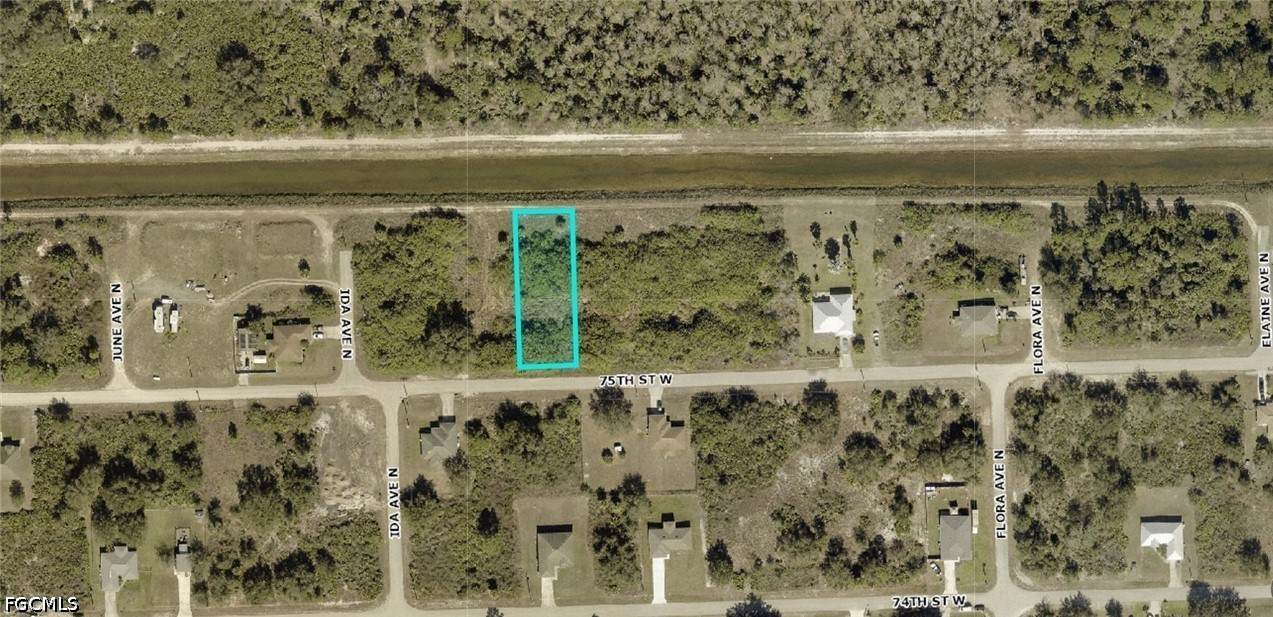 2714 75th Street - Photo 1