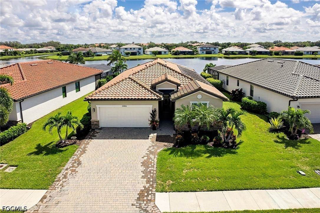 11921 Arbor Trace Drive - Photo 1