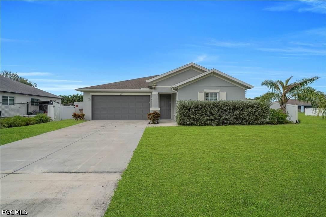 1925 33rd Lane - Photo 1