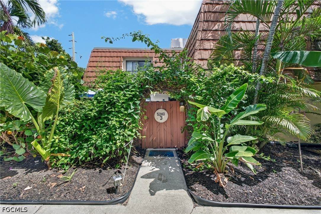 5240 Cedarbend Drive - Photo 1