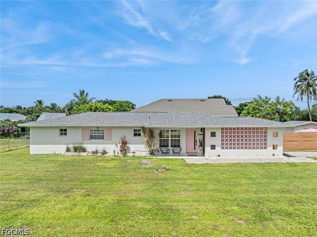 8071 San Carlos Boulevard - Photo 1