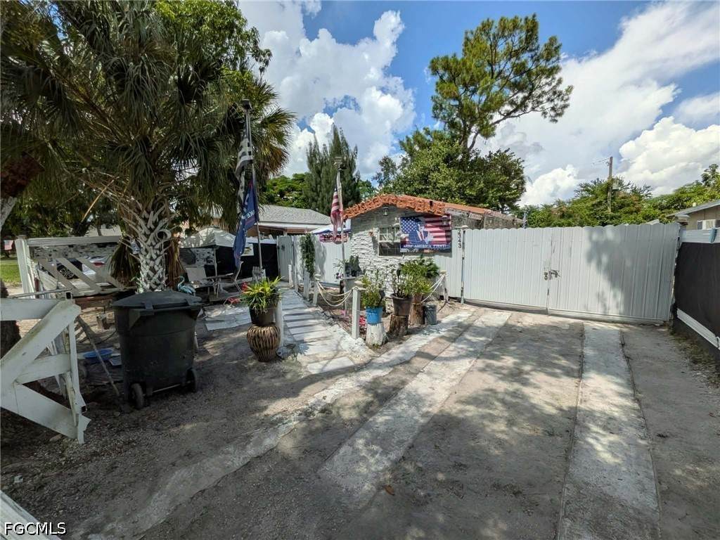 2343 Canal Street - Photo 1