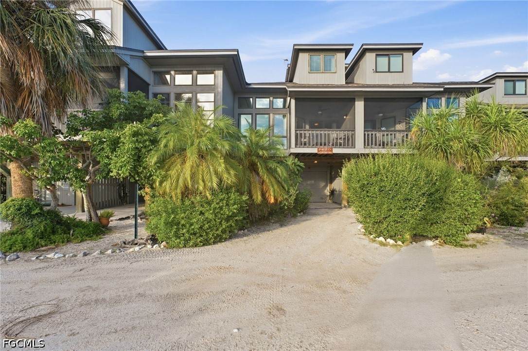 370 Townhouse Lane - Photo 1