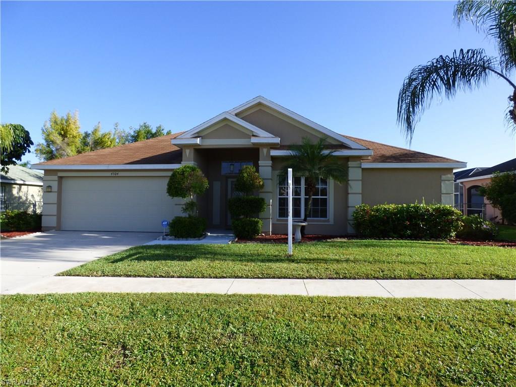 4504 Varsity Lakes Ct, Lehigh Acres, FL 33971 (#216064192) :: Homes and Land Brokers, Inc
