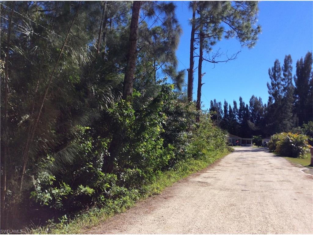 20430 Crestwood Rd - Photo 1