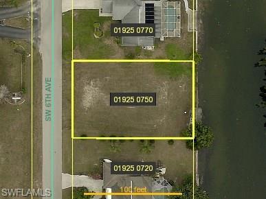 711 6th Ave - Photo 1