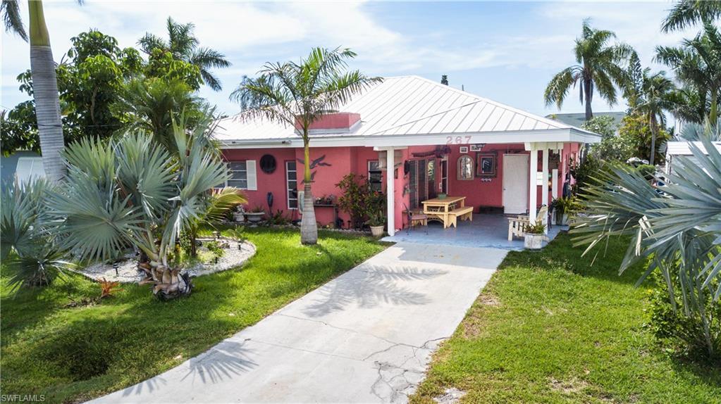 267 Flamingo St - Photo 1