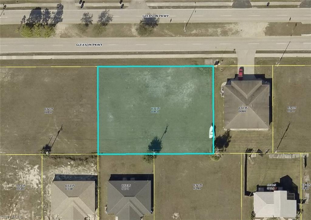 820 Gleason Pky - Photo 1