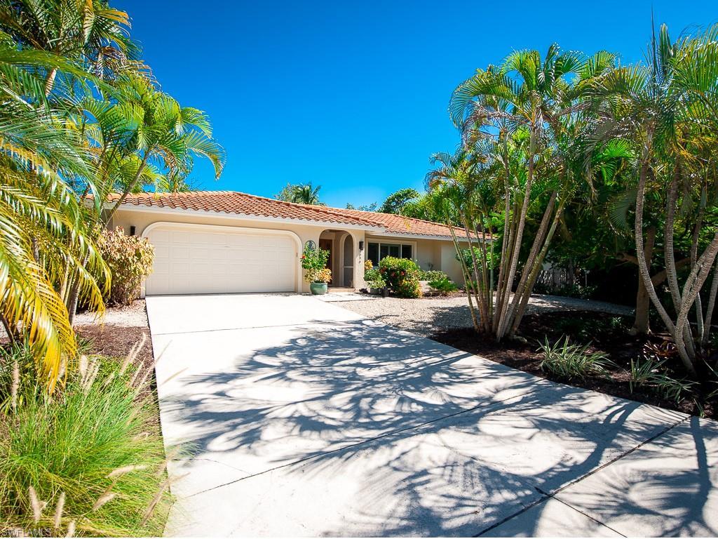 1056 Yachtsman Dr - Photo 1