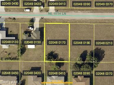 916 10th Ln - Photo 1