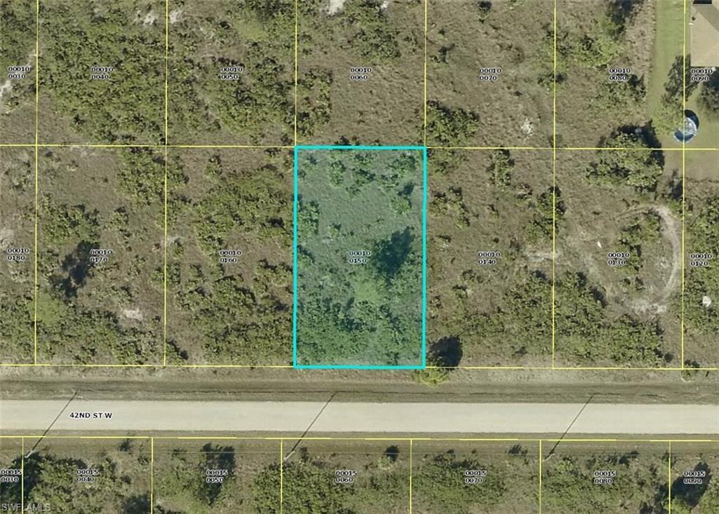 3008 42nd St - Photo 1