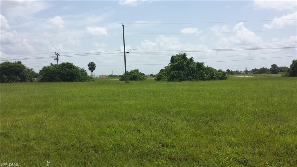 633 7th Pl - Photo 1