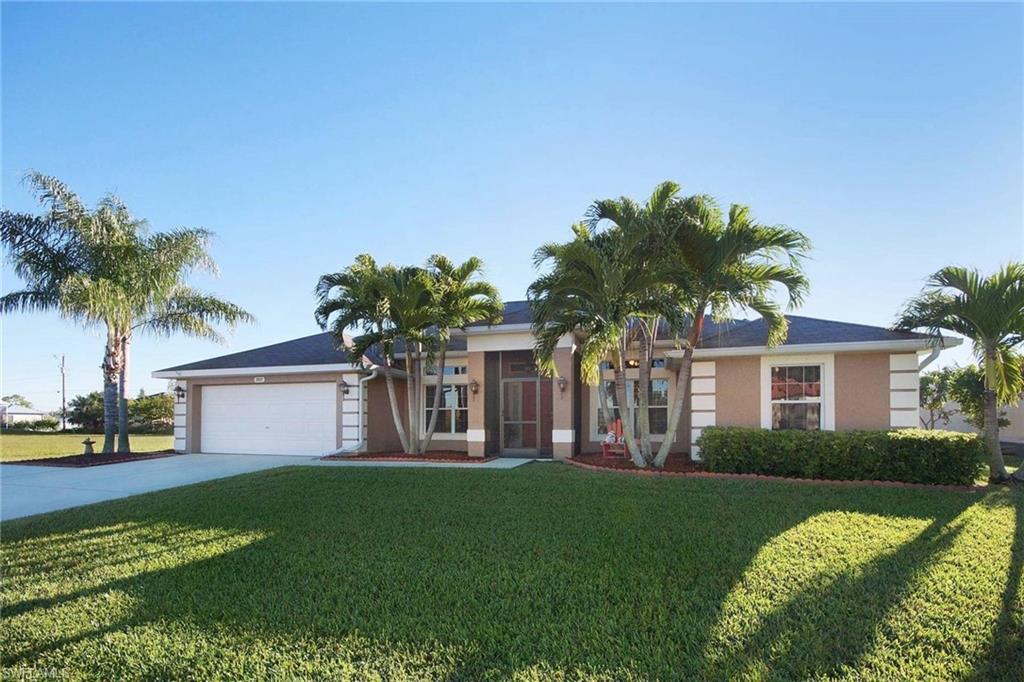 3917 Agualinda Blvd - Photo 1