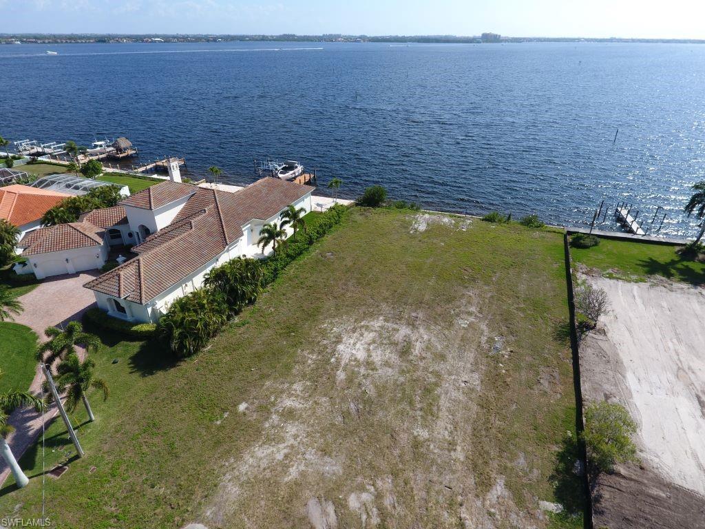 1656 Edith Esplanade - Photo 1