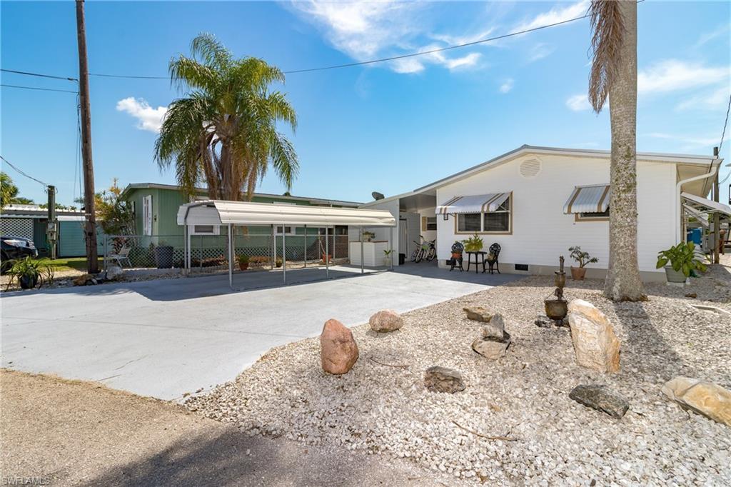 3899 Plumosa Dr - Photo 1