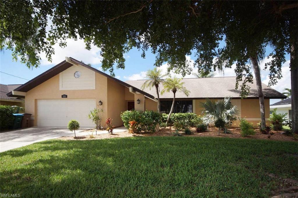 5212 Pelican Blvd - Photo 1