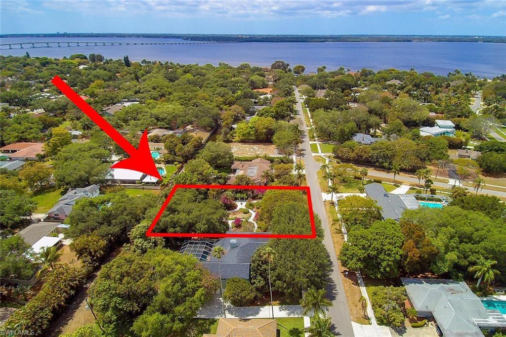 1364 Gasparilla Dr - Photo 1