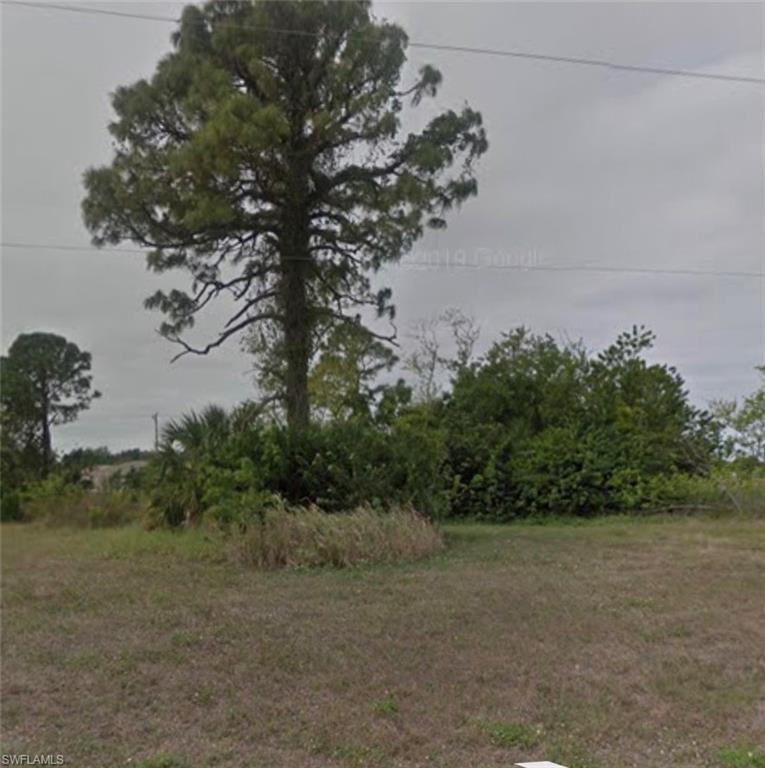 220 8th Pl - Photo 1