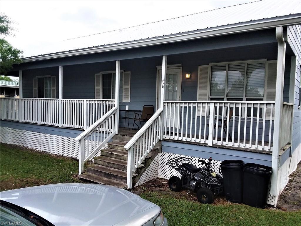 204 Oakmont St - Photo 1