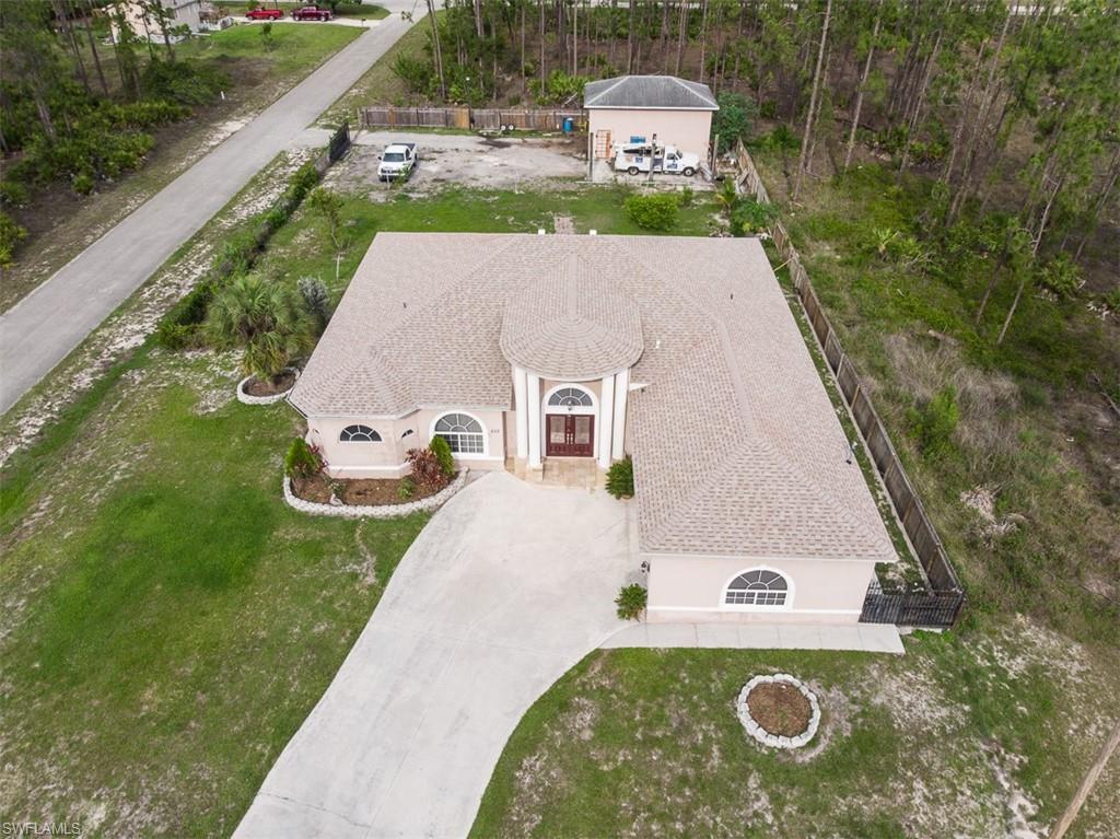 822 Wellington Ave - Photo 1