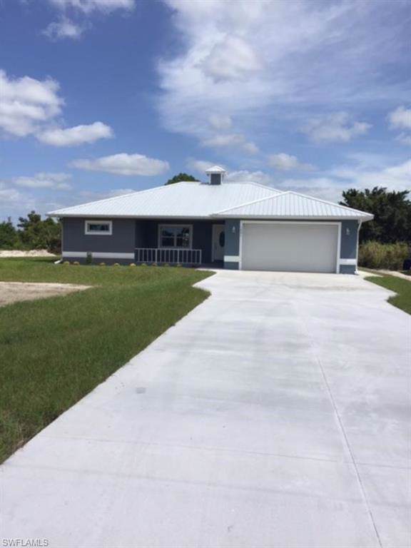 1531 Linwood Ave - Photo 1